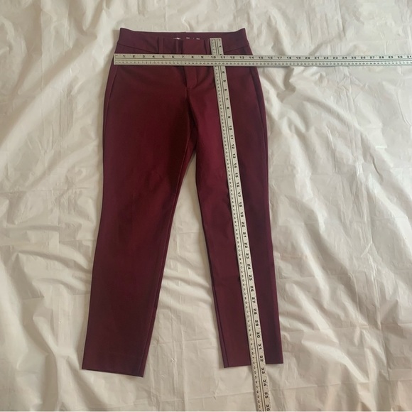 ✨ Elevate Elegance with Burgundy Hi-Rise Pixel Slim Pocket Pants! ✨ - Picture 5 of 6